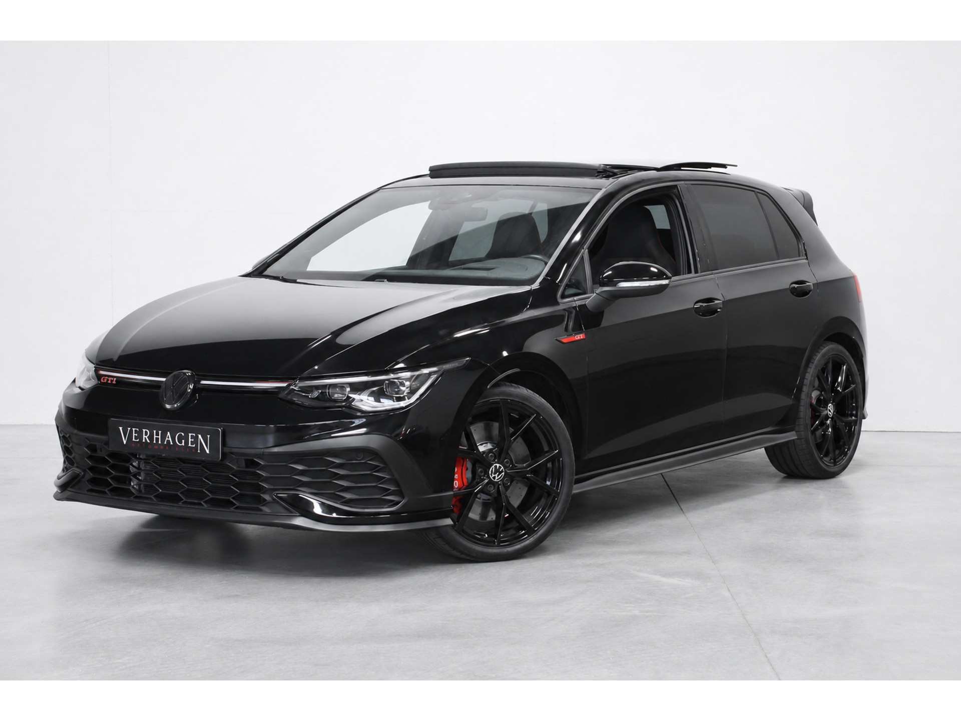 52484305